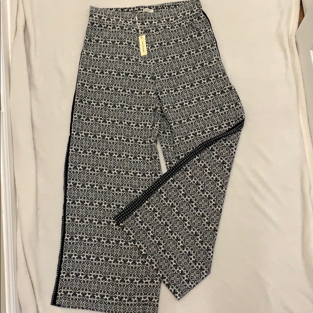 NWT Women’s pants SIZE M